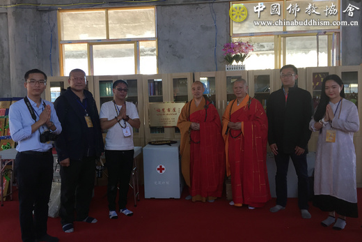 「佛教」中国佛教协会南传佛教福慧袈裟暨福慧书屋捐赠仪式在云南德宏州隆重举行
