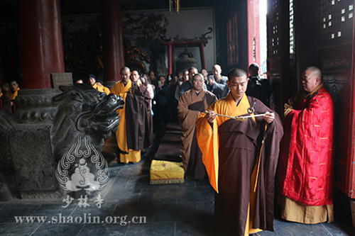 「少林寺」佛祖成道日河南嵩山少林寺普施佛粥 传递佛陀慈悲