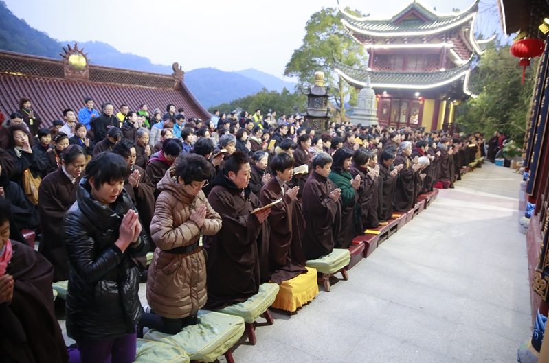 「诸佛菩萨圣诞日」浙江宁波慧日禅寺于观音圣诞举行剃度、普佛、放生、供灯法会 「诸佛菩萨圣诞日」浙江宁波慧日禅寺于观音圣诞举行剃度、普佛、放生、供灯法会