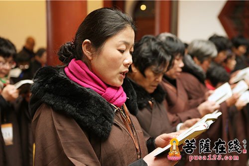 「灵隐寺」新年伊始 杭州灵隐寺举行居士诵经贺新春活动