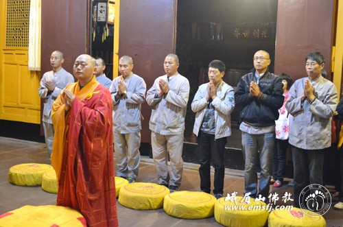 「佛教」浙江省乐清市汉济寺行脚朝礼峨眉山大愿行普贤菩萨