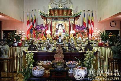 「佛教」香港观宗寺庆祝香港回归20周年 800余四众弟子诵经祈福