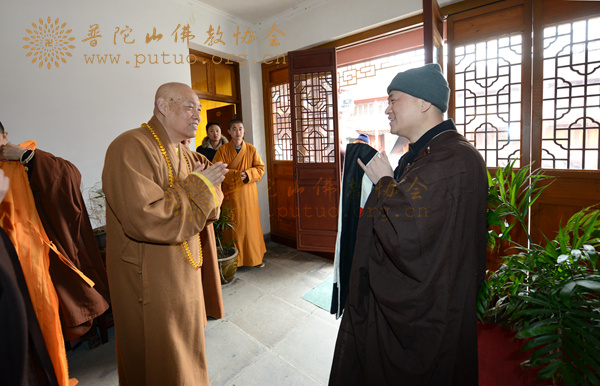 「佛教」浙江普陀山古佛洞仁证法师圆满出关