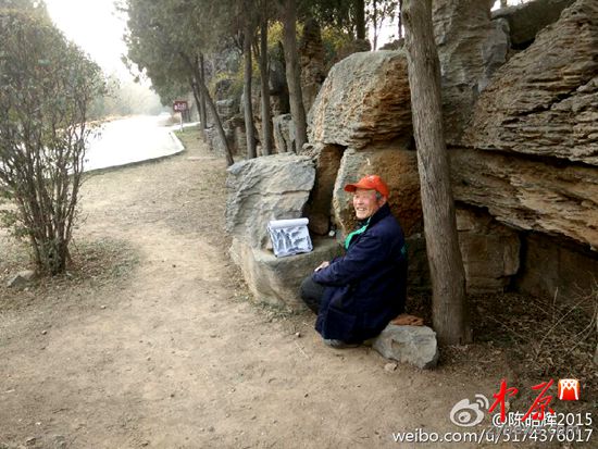 少林寺环卫工自学画画手绘嵩山 被赞现代