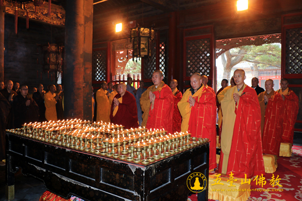 「佛教」纪念禧钜老和尚往生十周年千僧法会在山西五台山显通寺隆重举行 「佛教」纪念禧钜老和尚往生十周年千僧法会在山西五台山显通寺隆重举行