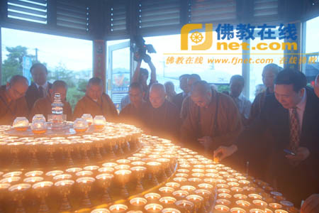 「佛教」大陆佛教代表团一行到台湾生命电视台进行参访(图) 「佛教」大陆佛教代表团一行到台湾生命电视台进行参访(图)