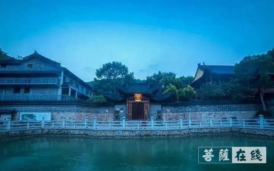 「传染病」关于温州头陀寺暂停对外开放的通告 「传染病」关于温州头陀寺暂停对外开放的通告