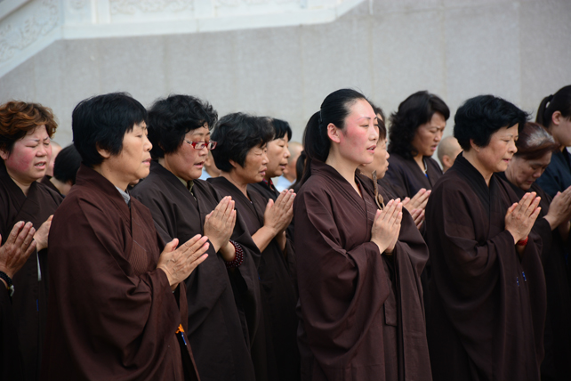 「东林大佛」山东五百多佛弟子朝礼东林大佛
