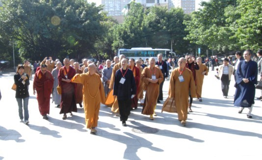 「佛教」第十三次全国宗教界青年代表人士学习考察团到访广州光孝寺