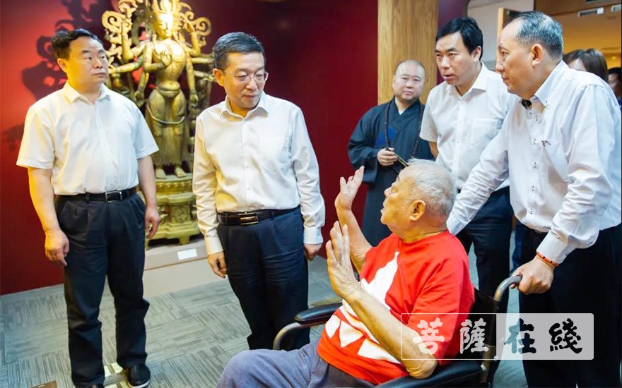 「佛教」上海市委常委、统战部部长郑钢淼一行调研上海玉佛禅寺 「佛教」上海市委常委、统战部部长郑钢淼一行调研上海玉佛禅寺