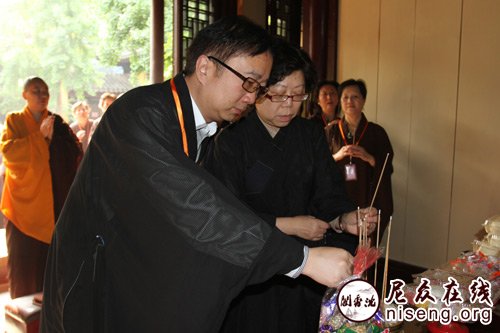「华严」上海沉香阁举行观性法师圆寂三周年华严法会