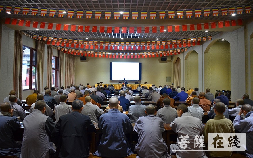 「杨启宇」四川省诗学会会长杨启宇于峨眉山佛学院开展讲座 「杨启宇」四川省诗学会会长杨启宇于峨眉山佛学院开展讲座