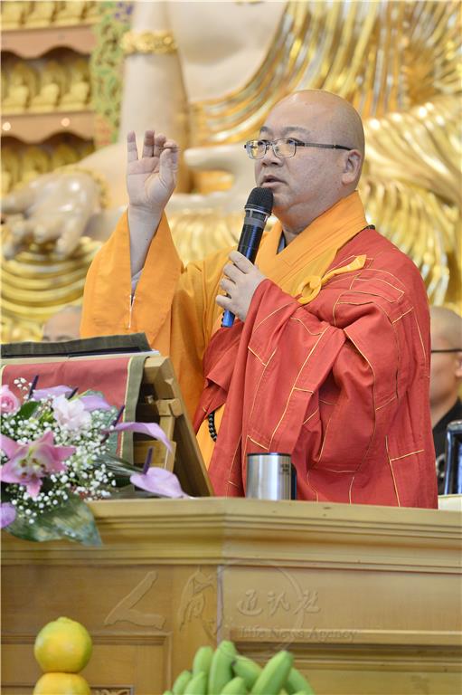 「佛教五戒」屏東講堂甘露灌頂三皈五戒 ,700人發心成佛子 「佛教五戒」屏東講堂甘露灌頂三皈五戒 ,700人發心成佛子