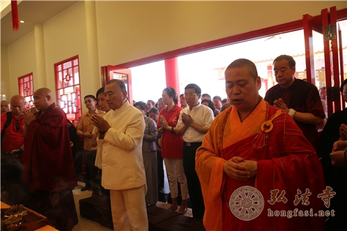 「佛教」首座以汉传高僧命名的寺庙本焕寺在泰国古都素可泰落成开光