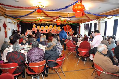 「正能量」玉佛禅寺迎新年与福利院老人共迎新春