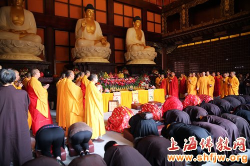 「佛教」千佛护佑 上海隆庆寺举行灵山宝殿千佛安座祈福法会 「佛教」千佛护佑 上海隆庆寺举行灵山宝殿千佛安座祈福法会