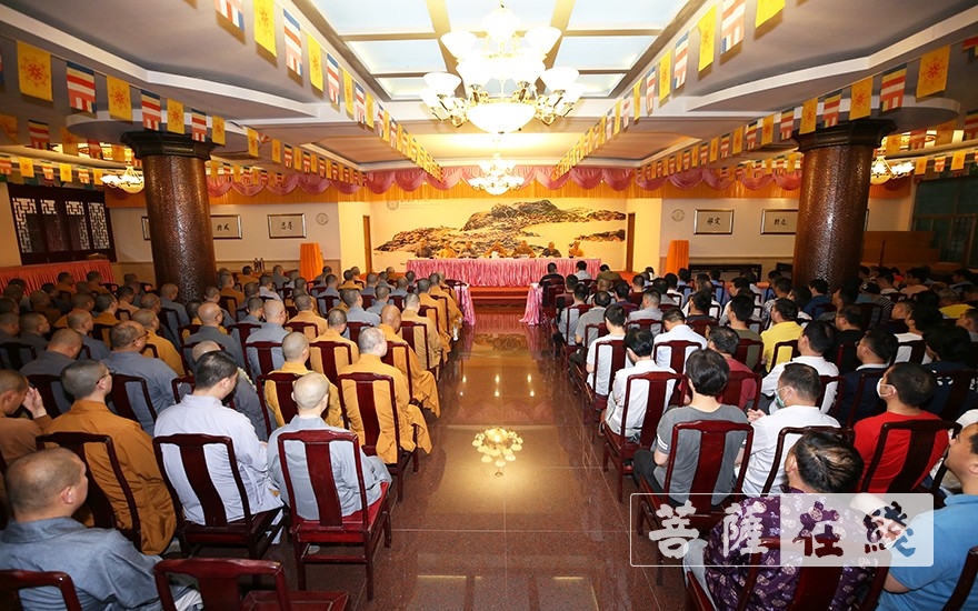 「普陀山」普陀山普济禅寺召开僧众职工大会,确保寺院有序开放 「普陀山」普陀山普济禅寺召开僧众职工大会,确保寺院有序开放