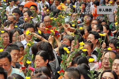 「佛教」最震撼的告别 十万信众送本焕长老最后一程