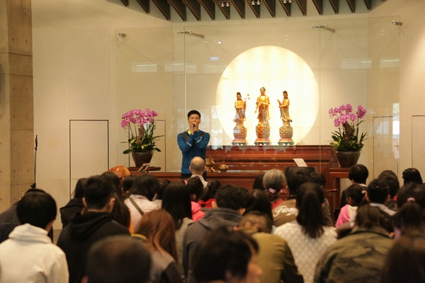 「法鼓山」跨越黑暗现光明 法鼓山百年树人奖助学生绽放心光