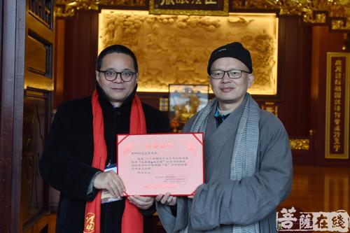 「书法」珠海普陀寺举办春节慰问送温暖活动