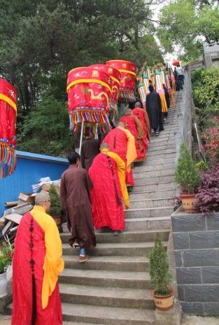 「大乘佛法」湖北咸安大乘禅寺举行第二届“华严圣凡道场”洒净仪式