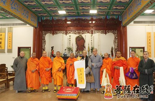 「大法师」泰国尼宫木尼大法师一行参访河北邢台大开元寺