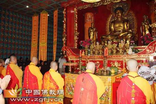 「佛教」河北石家庄市佛教协会隆重举行“迎国庆·弘佛法·促和谐”祈福法会 「佛教」河北石家庄市佛教协会隆重举行“迎国庆·弘佛法·促和谐”祈福法会