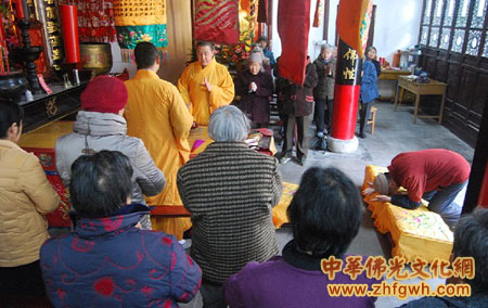「佛教」无锡净慧寺为住院临产信众吟经祝讚祈求吉祥平安 「佛教」无锡净慧寺为住院临产信众吟经祝讚祈求吉祥平安