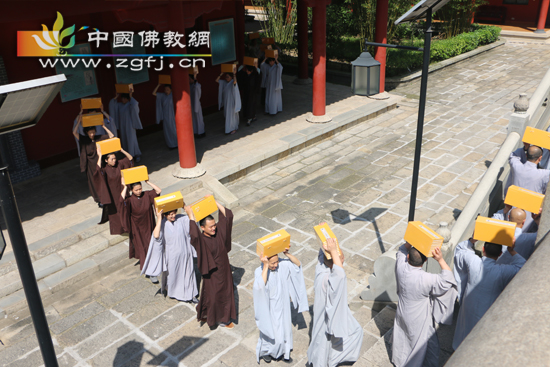 「佛教」湖北黄梅县四祖寺举行御制《龍藏》迎请供奉仪式 「佛教」湖北黄梅县四祖寺举行御制《龍藏》迎请供奉仪式