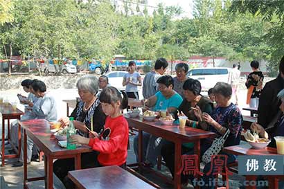 「佛教」“你吃素，我买单；你买单，他吃素” 北京天开寺奉斋祈福传递正能量