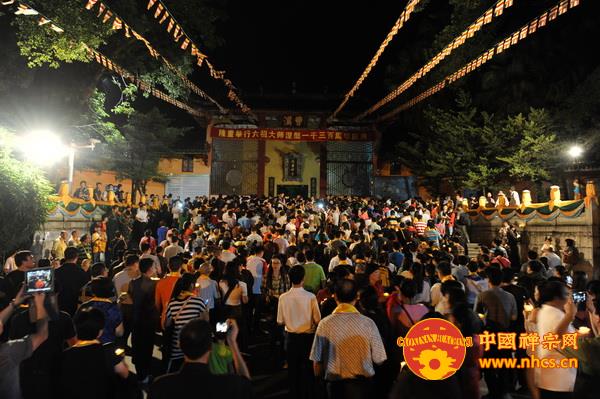 「慧能大师」广东南华禅寺为六祖惠能、憨山、丹田三位大师的真身更换法衣法会盛况空前