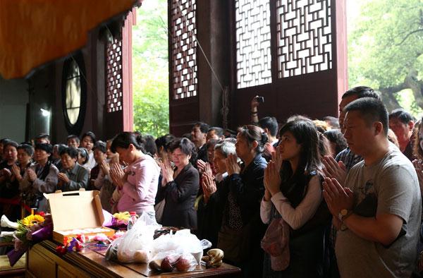 「灵隐寺」杭州灵隐寺四众弟子结夏安居共修华严