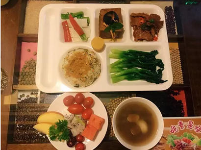 「素食」北京35家素食餐厅举办免费吃素活动 接待千名市民