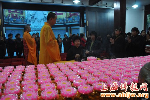 「佛教」上海松隐禅寺举行传灯祈福法会 「佛教」上海松隐禅寺举行传灯祈福法会