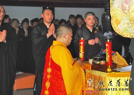 「佛教」江苏昆山华藏寺举行八关斋戒法会
