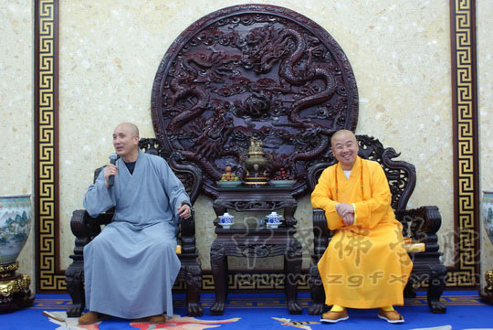「佛教」中国佛学院2007级本科毕业生参访团到浙江炉峰禅寺参学