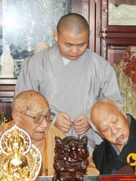 「本焕长老」怀念：本焕长老和慧通长老通话