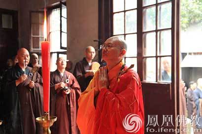 「灵岩山」明学长老舍利安放法会在苏州灵岩山寺塔院举行