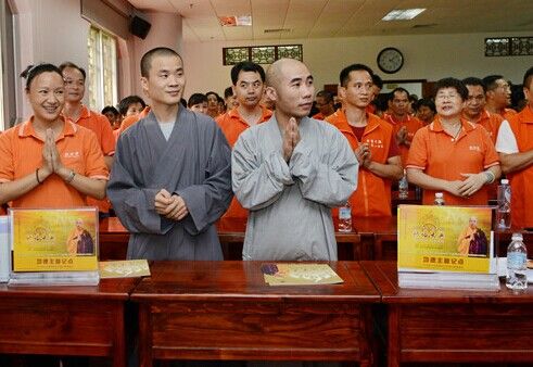 「弘法寺」广东弘法寺举行2014年万众普佛供灯祈福大典启动仪式