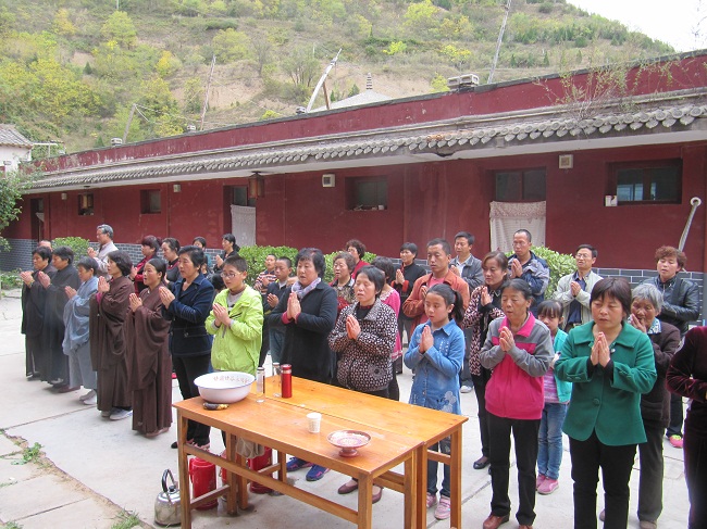 「佛教」甘肃甘谷县大像山永明寺举行佛七法会