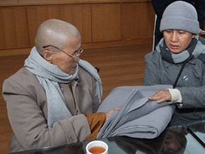 「慈济」越南宝光寺住持妙境长老一行参访慈济板桥志业园区