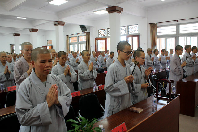 「毕业晚会」广东尼众佛学院隆重举行2015届本科、预科 毕业典礼 「毕业晚会」广东尼众佛学院隆重举行2015届本科、预科 毕业典礼