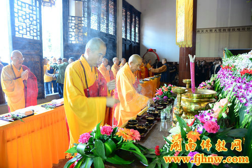 「佛像开光」湖南长沙铁炉寺隆重举行大殿落成暨全堂佛像开光法会 「佛像开光」湖南长沙铁炉寺隆重举行大殿落成暨全堂佛像开光法会