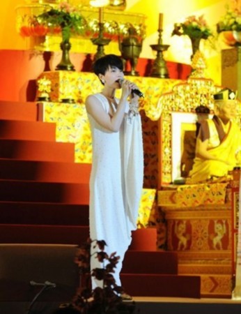 「噶玛巴」刘嘉玲、林青霞、王菲出席“噶玛巴九百周年庆典”活动 「噶玛巴」刘嘉玲、林青霞、王菲出席“噶玛巴九百周年庆典”活动