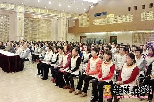 「慈善」觉群志工共话“公益大事” 传递寒冬暖意