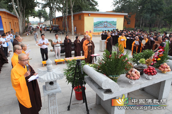 「大雄宝殿」河北藁城天恩寺举行大雄宝殿上梁仪式 「大雄宝殿」河北藁城天恩寺举行大雄宝殿上梁仪式