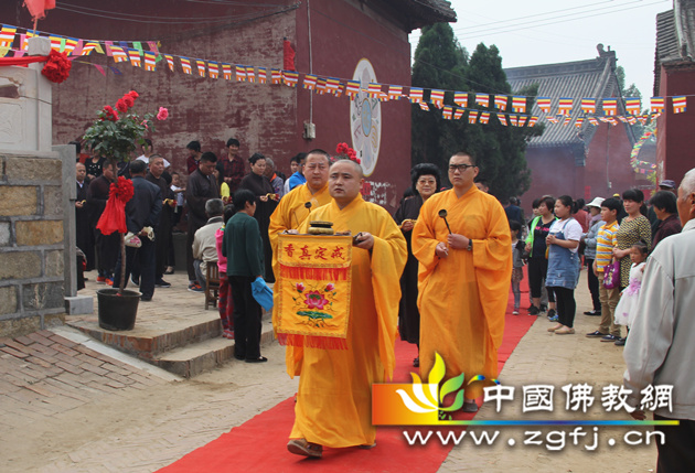「佛教」河北保定兴国寺隆重举行大雄宝殿释迦摩尼佛圣像开光大典 「佛教」河北保定兴国寺隆重举行大雄宝殿释迦摩尼佛圣像开光大典