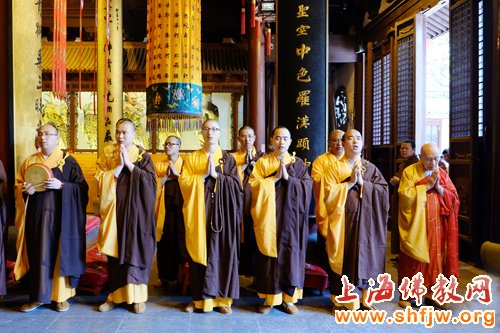 「地震」上海佛教界为尼泊尔地震举行祈愿祈福法会