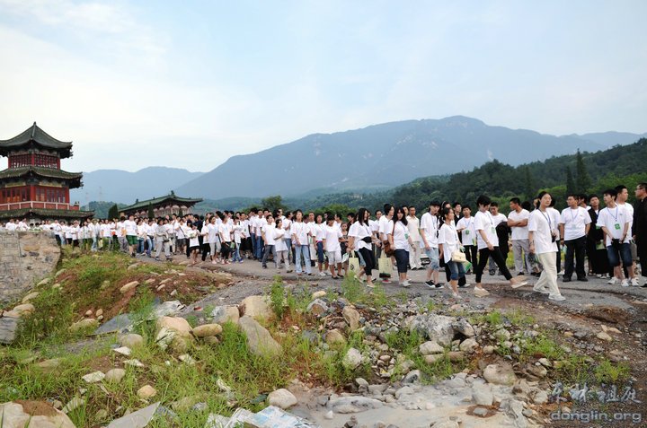 「东林寺」东林寺第八届净土文化夏令营开营