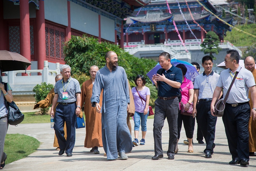 「时政」广东省宗教人士第四期培训班参访东华禅寺
